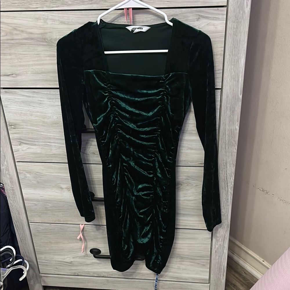 Steve Madden Dark Green Velvet Long Sleeve Dress